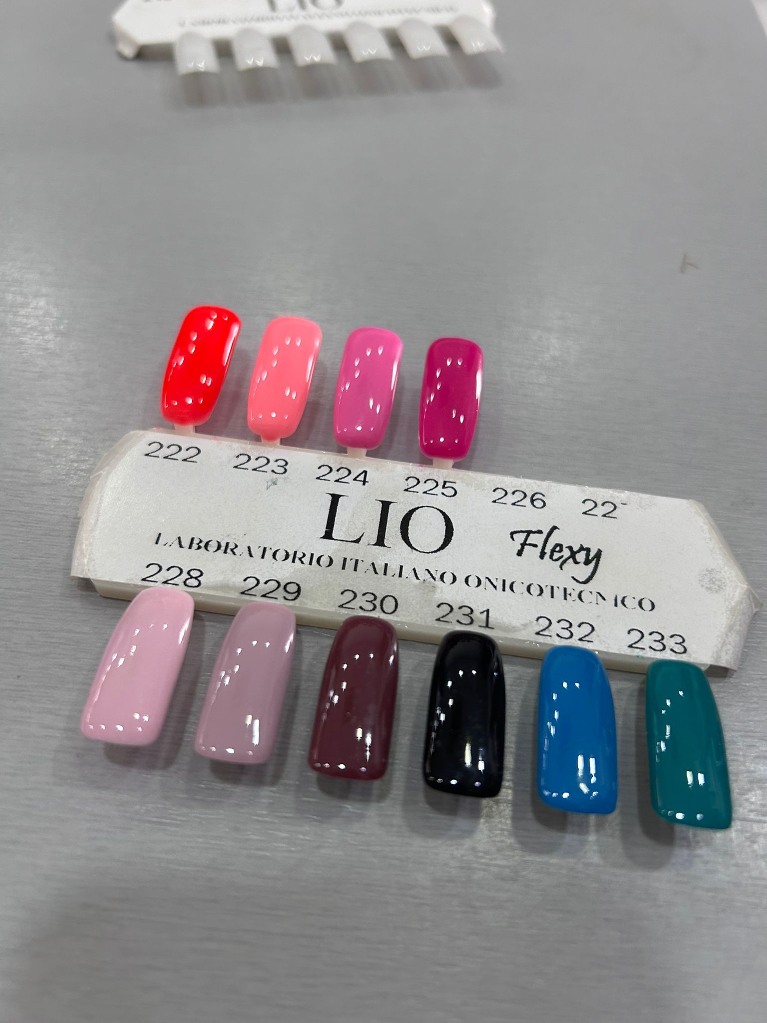 Gel Polish Colorati LIO AZIENDA ITALIANA ONICOTECNICA